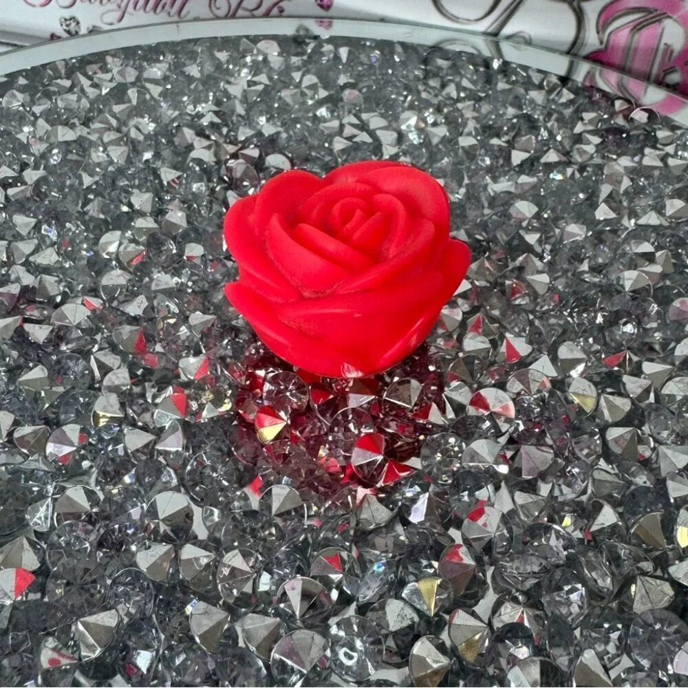 Light up roses Set of Three Rose-Shaped 3 LED lights 1 red/pink and 2 white
